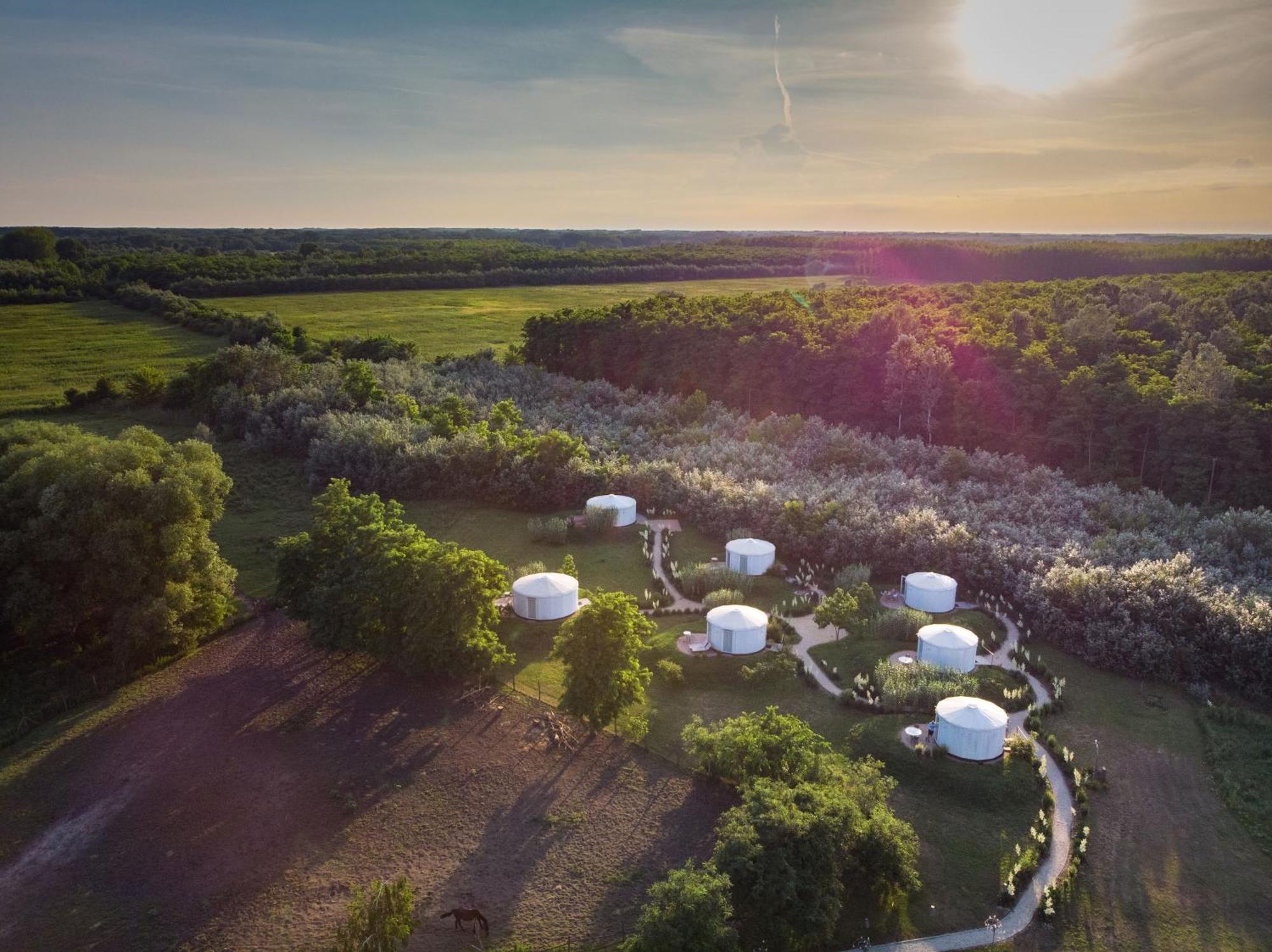 Homoki Lodge Bed & Beyond Glamping (Adults Only) Ruzsa Экстерьер фото