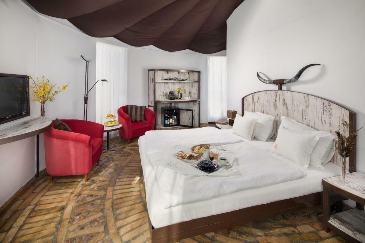 Homoki Lodge Bed & Beyond Glamping (Adults Only) Ruzsa Экстерьер фото